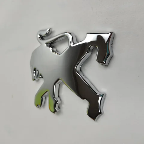 آرم شيرروي درب اتاق بار